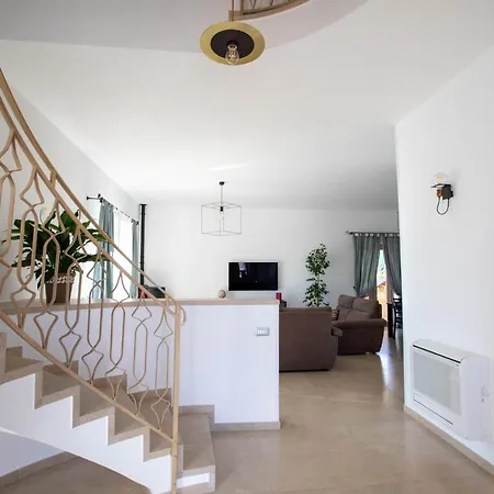 Exclusive Luxury Monte Pompilio Villa