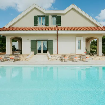 Exclusive Luxury Monte Pompilio Ceglie Messapica