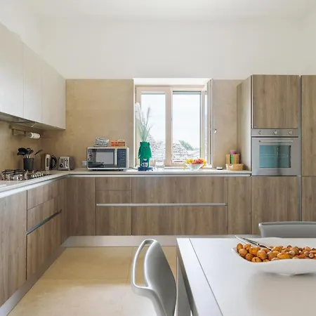 Exclusive Luxury Monte Pompilio Vila *